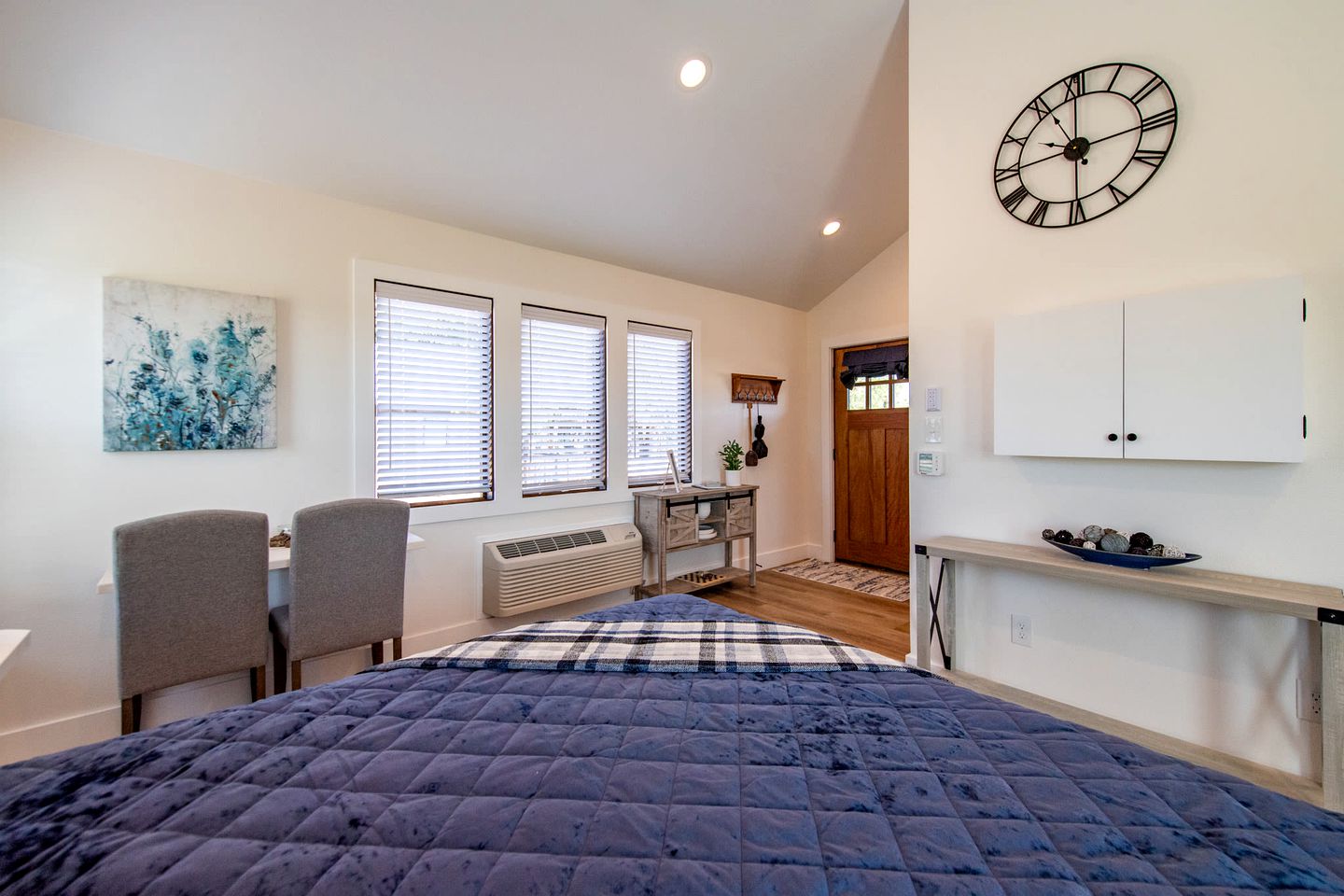 Couples Glamping Cabin for a Romantic Escape near Magnolia