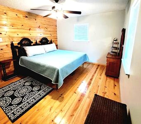 Vacation Rentals (United States of America, Karnack, Texas)