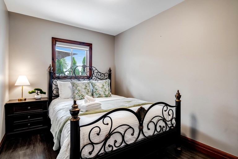 Vacation Rentals (Canada, Leamington, Ontario)