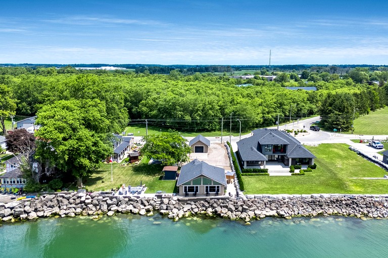 Vacation Rentals (Canada, Leamington, Ontario)