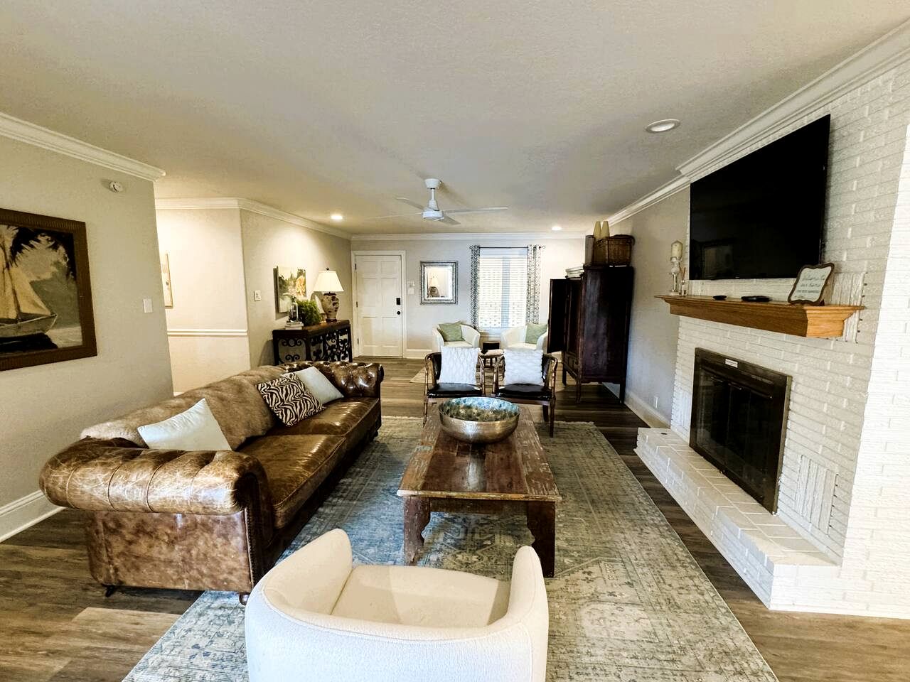 Spacious Lakefront House with Deck & EV Charging Near Oaklawn Casino in Hot Springs, AR