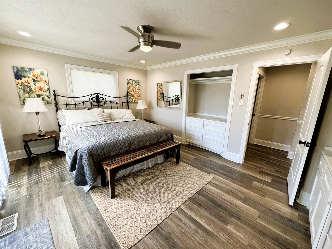 Spacious Lakefront House with Deck & EV Charging Near Oaklawn Casino in Hot Springs, AR