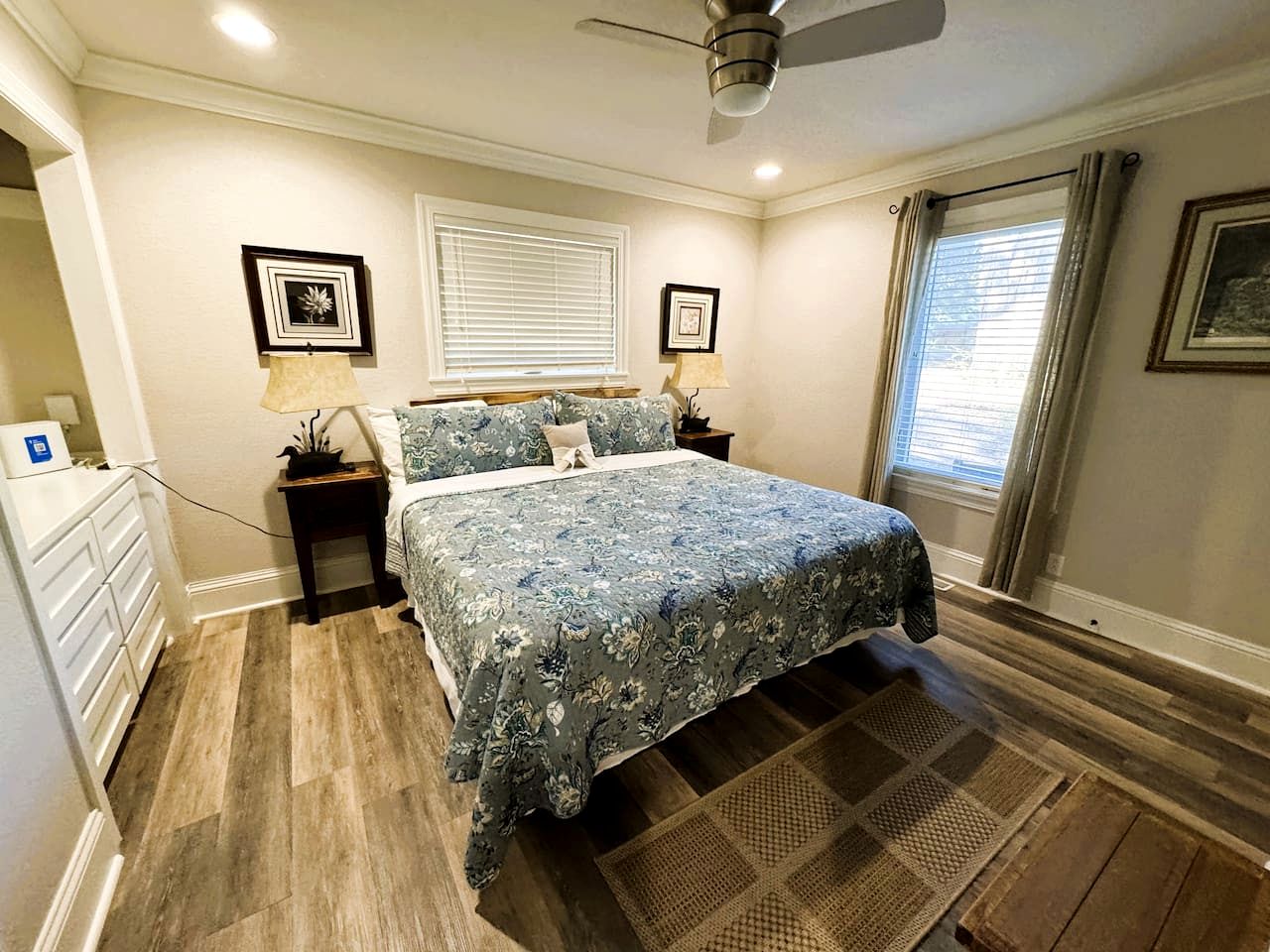 Spacious Lakefront House with Deck & EV Charging Near Oaklawn Casino in Hot Springs, AR