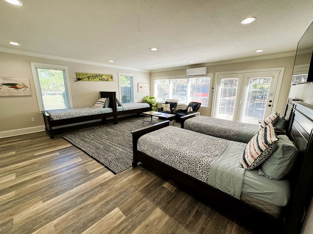 Spacious Lakefront House with Deck & EV Charging Near Oaklawn Casino in Hot Springs, AR