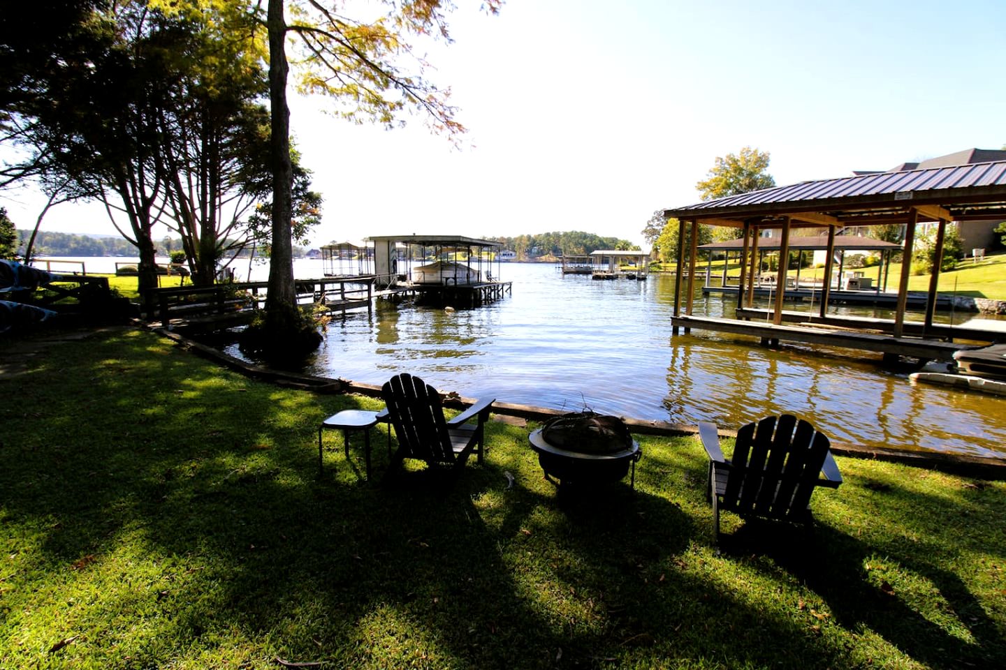 Spacious Lakefront House with Deck & EV Charging Near Oaklawn Casino in Hot Springs, AR