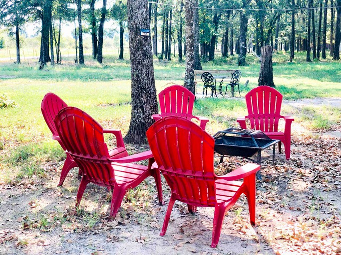 Cabins (Alba, Texas, United States)