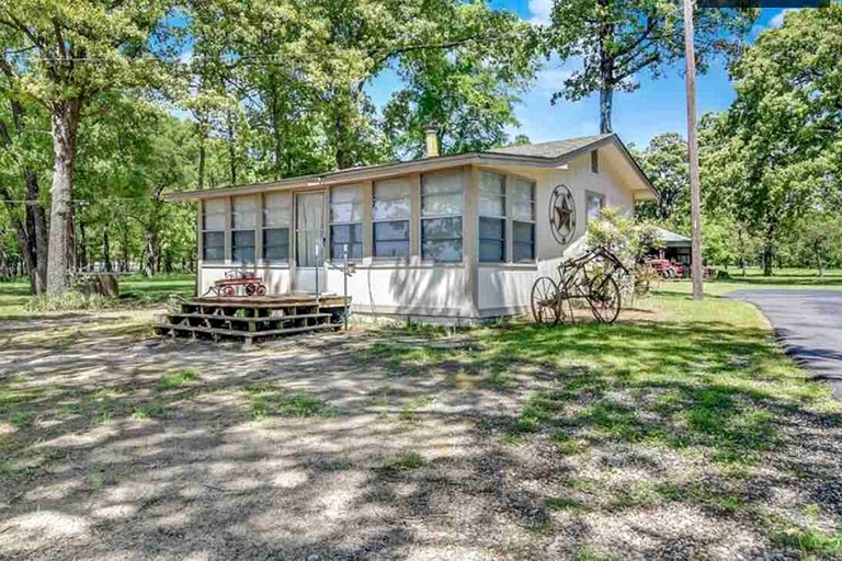 Rustic Lake Fork cabin in a great vacation spot in Texas perfect for a Dallas getaway.