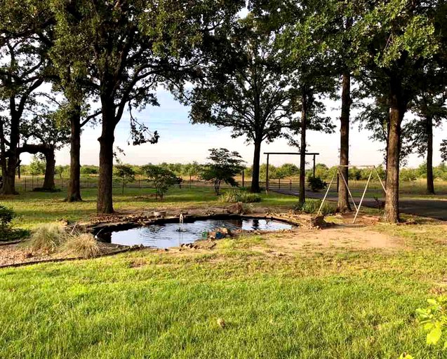 Cabins (Alba, Texas, United States)