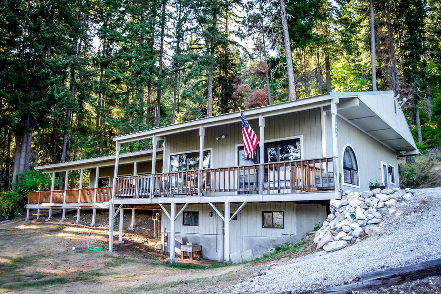 Large Cabin Rental with Mountain Views Overlooking Lake Wenatchee, Washington