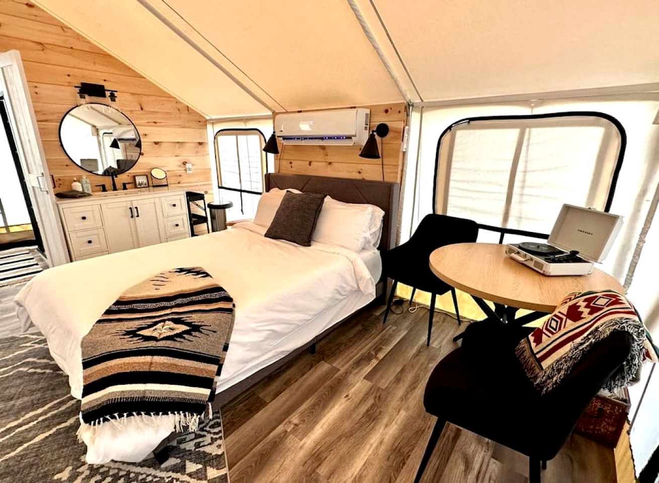 Idyllic Safari Tent Lovely for a Romantic Escape in Kentucky