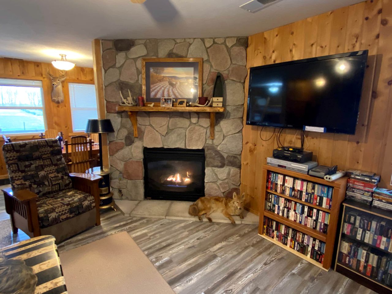 Rustic, Pet Friendly Cabin Ideal For Outdoor Family Activities by Manistee National Forest and Lake Cadillac & Lake Mitchell, Michigan