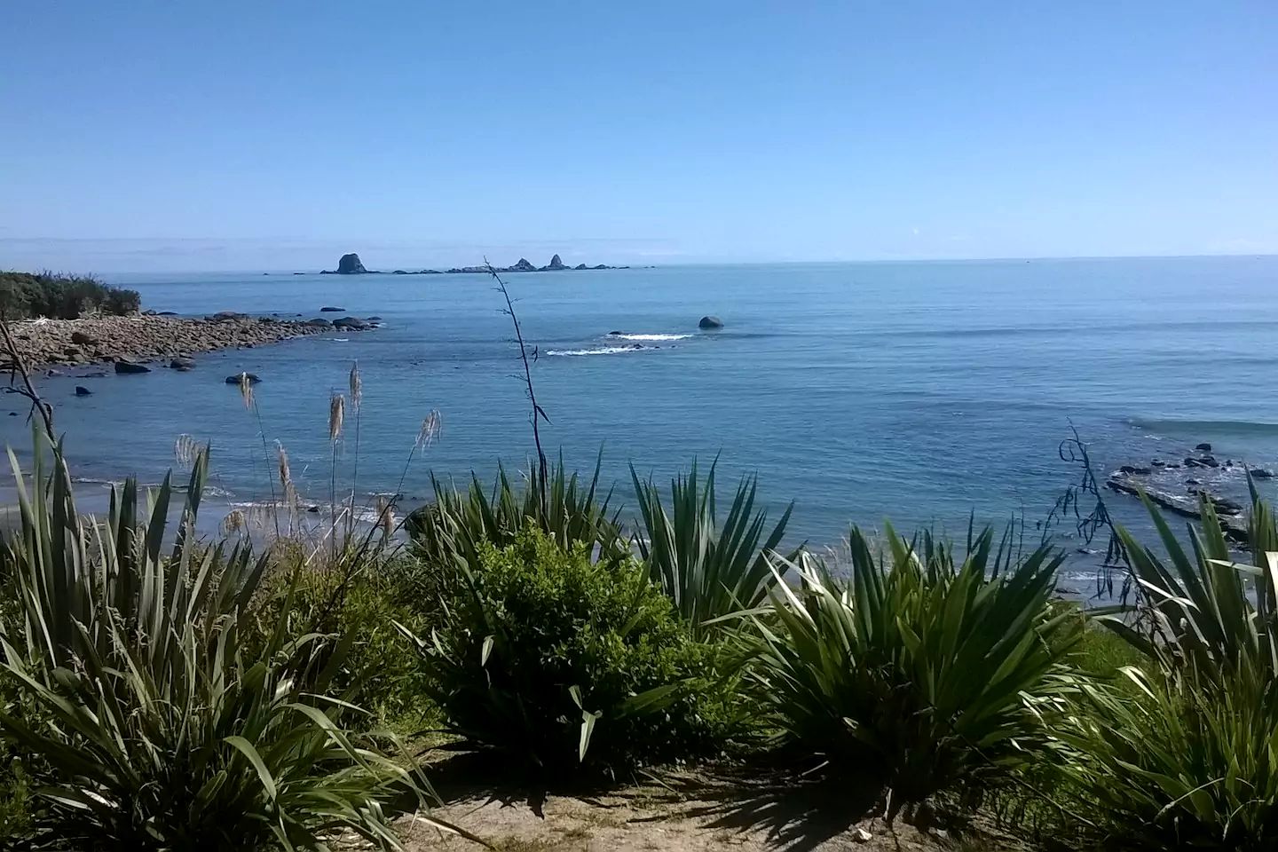 Gorgeous Getaway Cottage along the Coastline of Westport, New Zealand