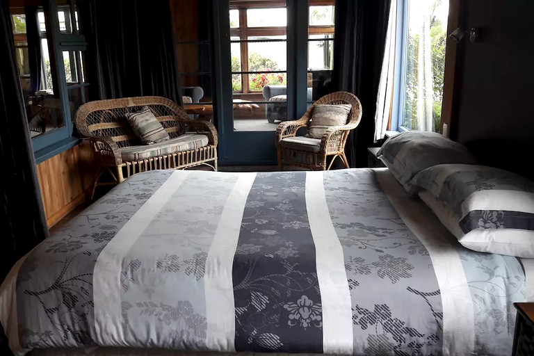 Cottages (Westport, South Island, New Zealand)