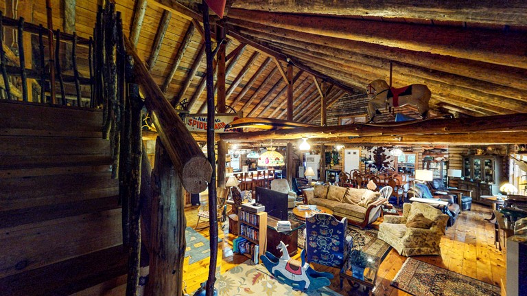 Cabins (United States of America, Monson, Maine)