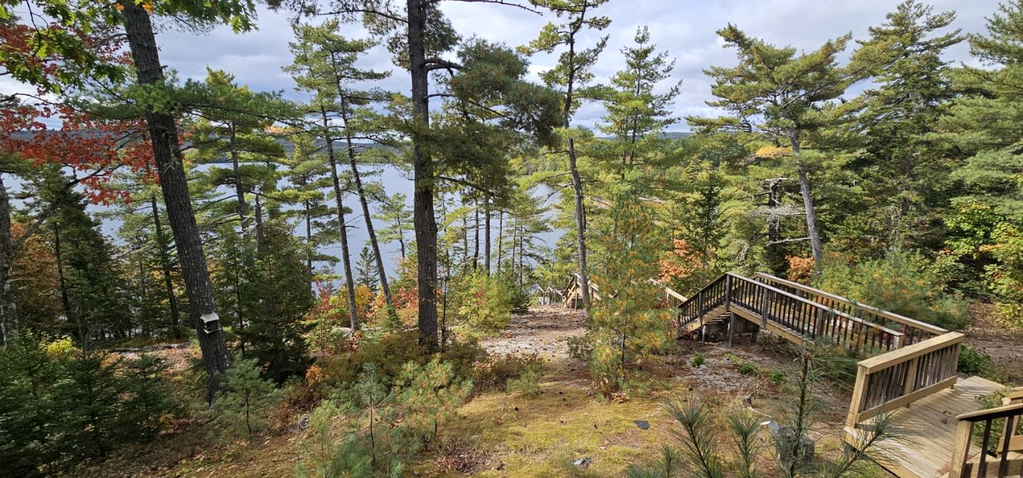 Amazing Lakefront Wooden Cabin in Monson, Maine