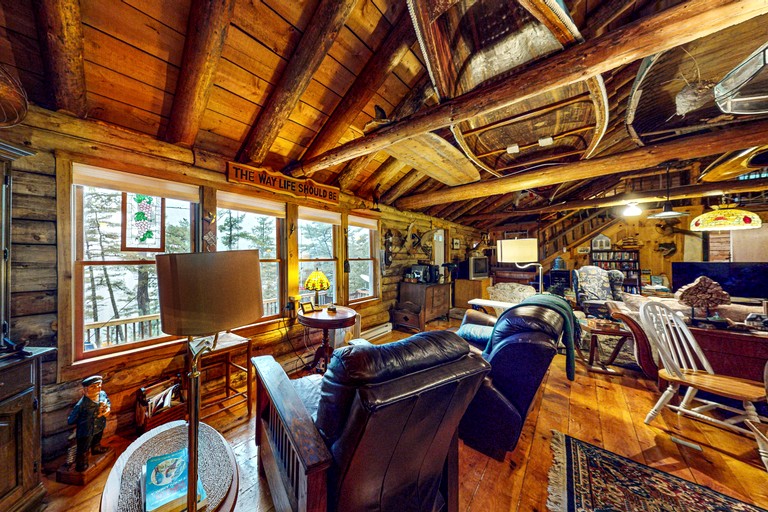 Cabins (United States of America, Monson, Maine)