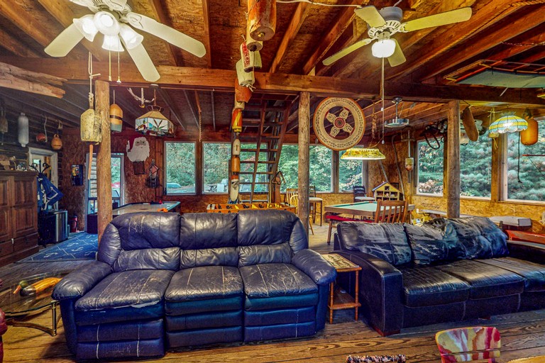 Cabins (United States of America, Monson, Maine)