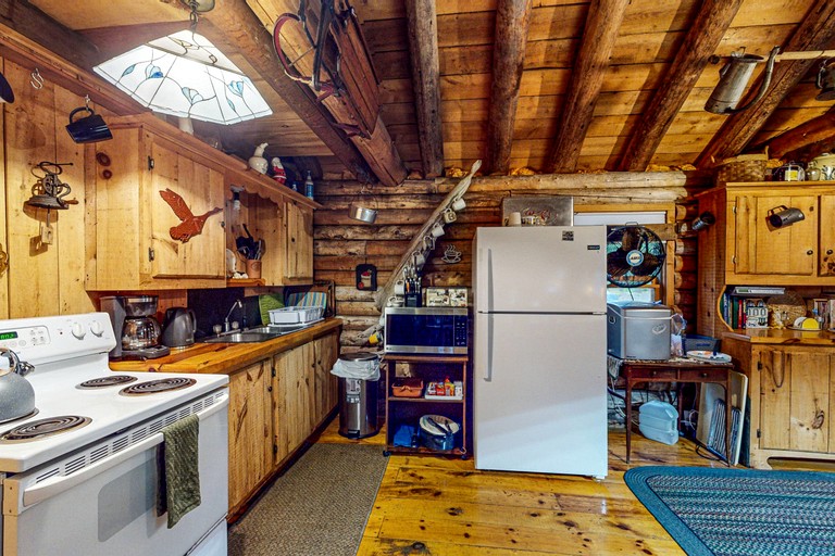 Cabins (United States of America, Monson, Maine)