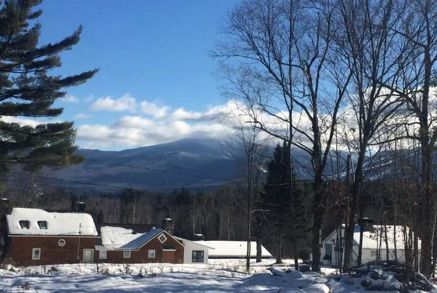 Superb Getaway Rental with Mountain Views near White Mountain National Forest, New Hampshire