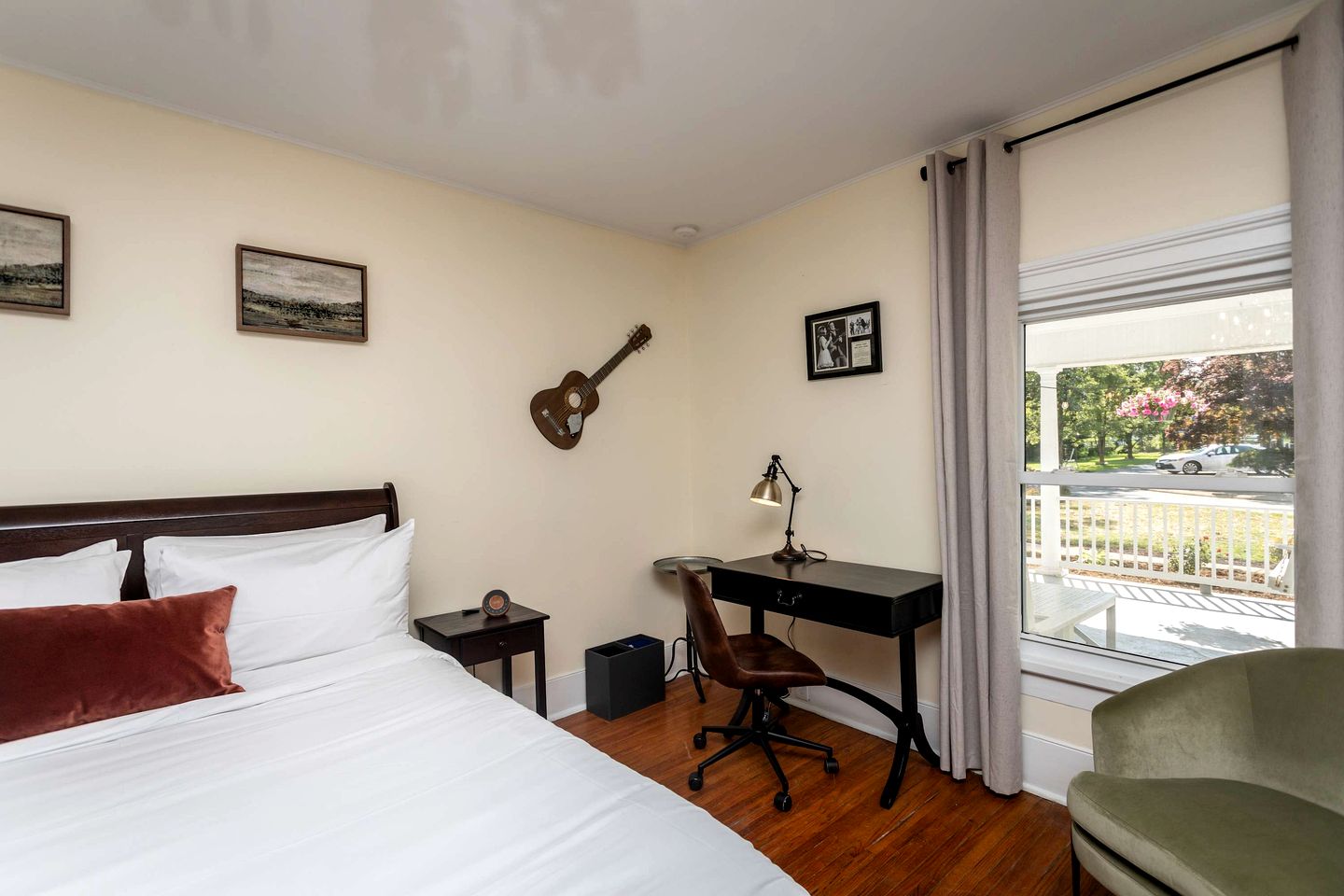 Lavish Mountain Vacation Retreat with Blue Ridge Views near Shenandoah National Park Virginia