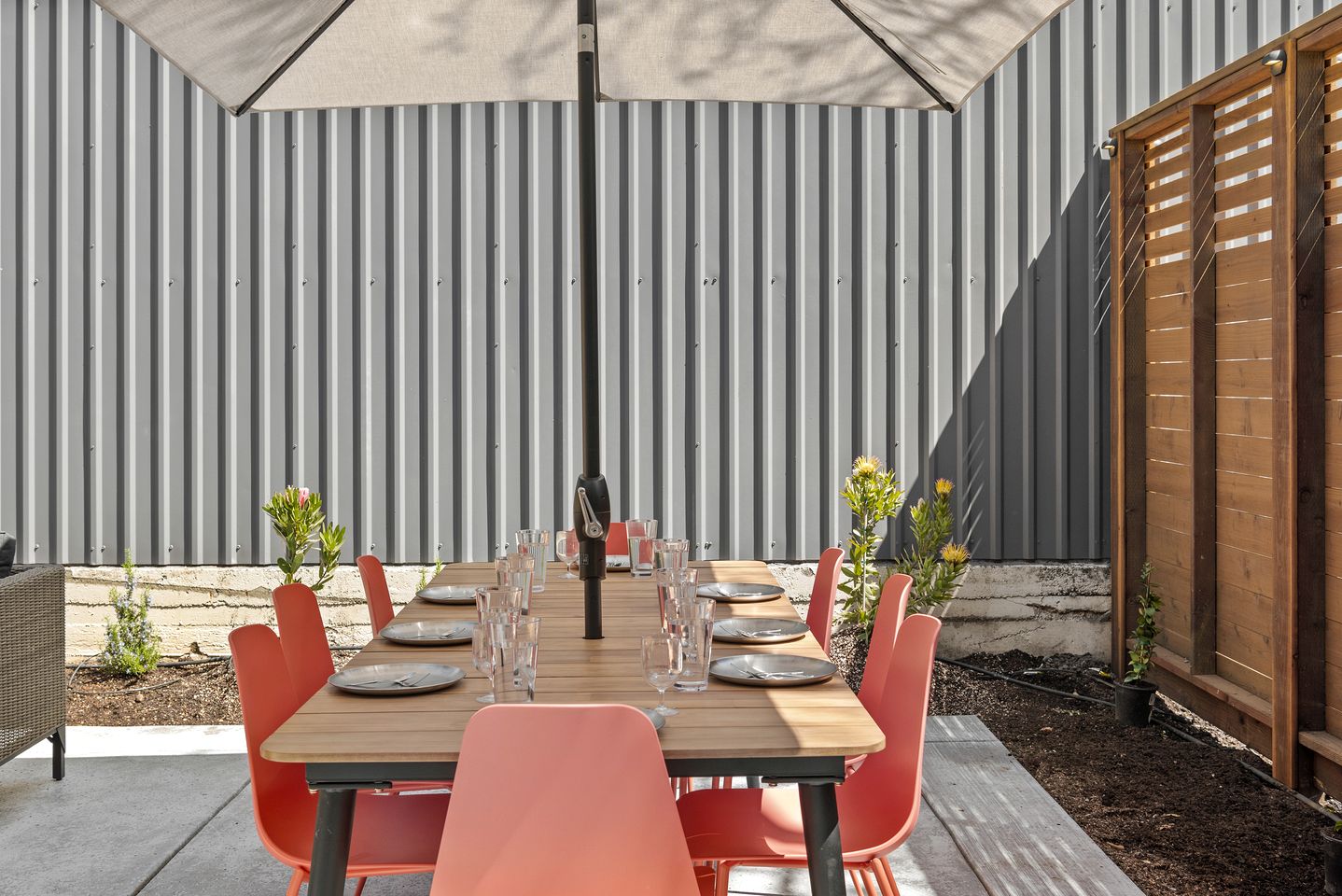 Joyful Cottage with Hot-tub in Guerneville, California