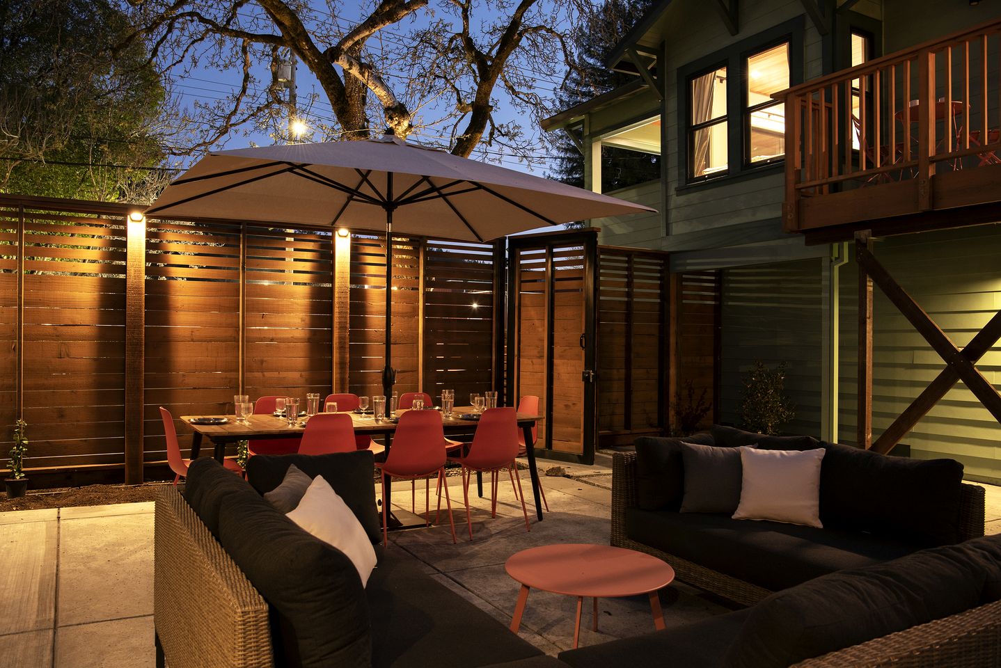 Joyful Cottage with Hot-tub in Guerneville, California
