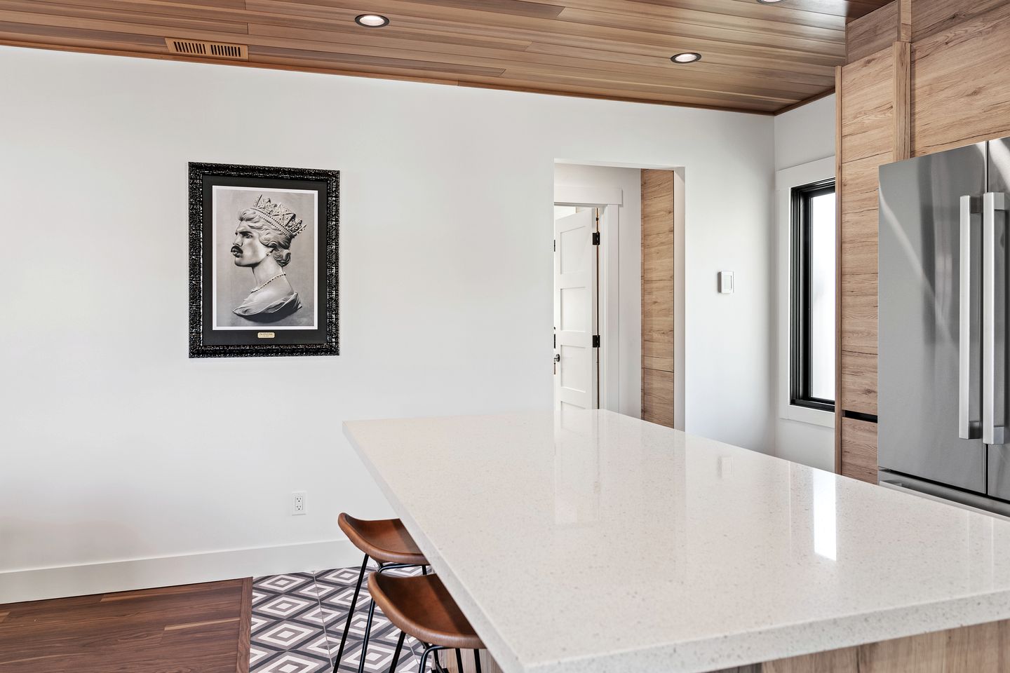 Joyful Cottage with Hot-tub in Guerneville, California