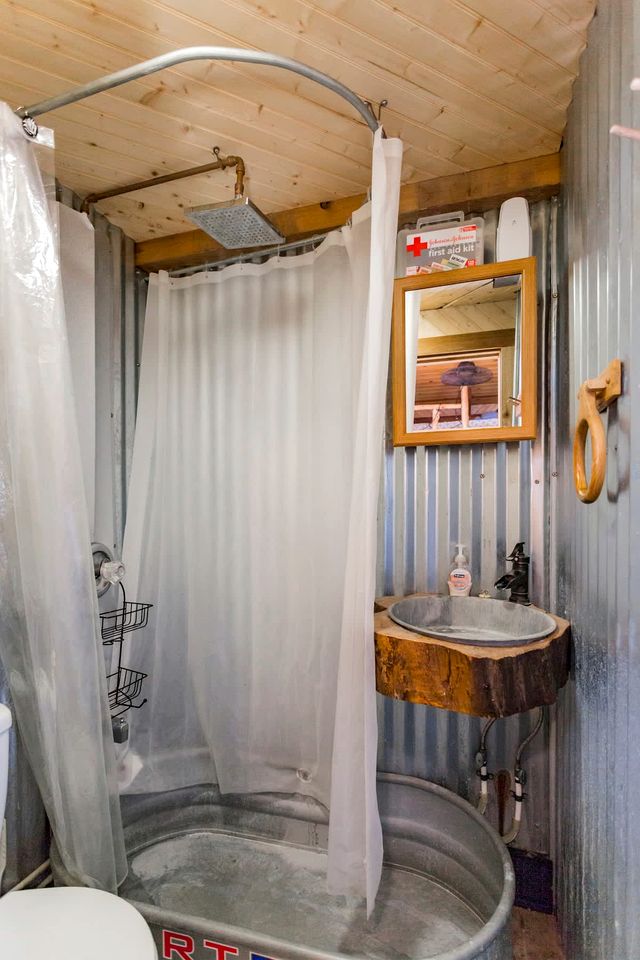 Hillbilly Chic Tiny House Near Nashville with WiFi, Kitchenette, Fire Pit & Trails