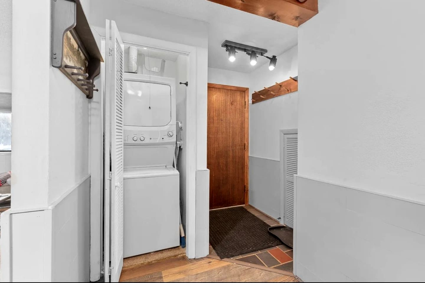 Stylish Vacation Rental Near Storyland in Glen, New Hampshire