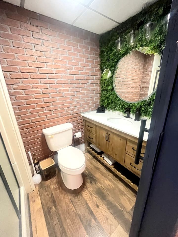 Stylish Vacation Rental Near Storyland in Glen, New Hampshire