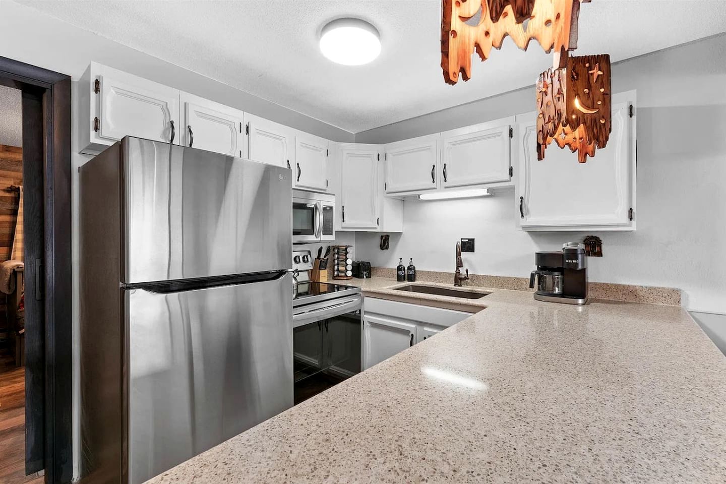 Stylish Vacation Rental Near Storyland in Glen, New Hampshire