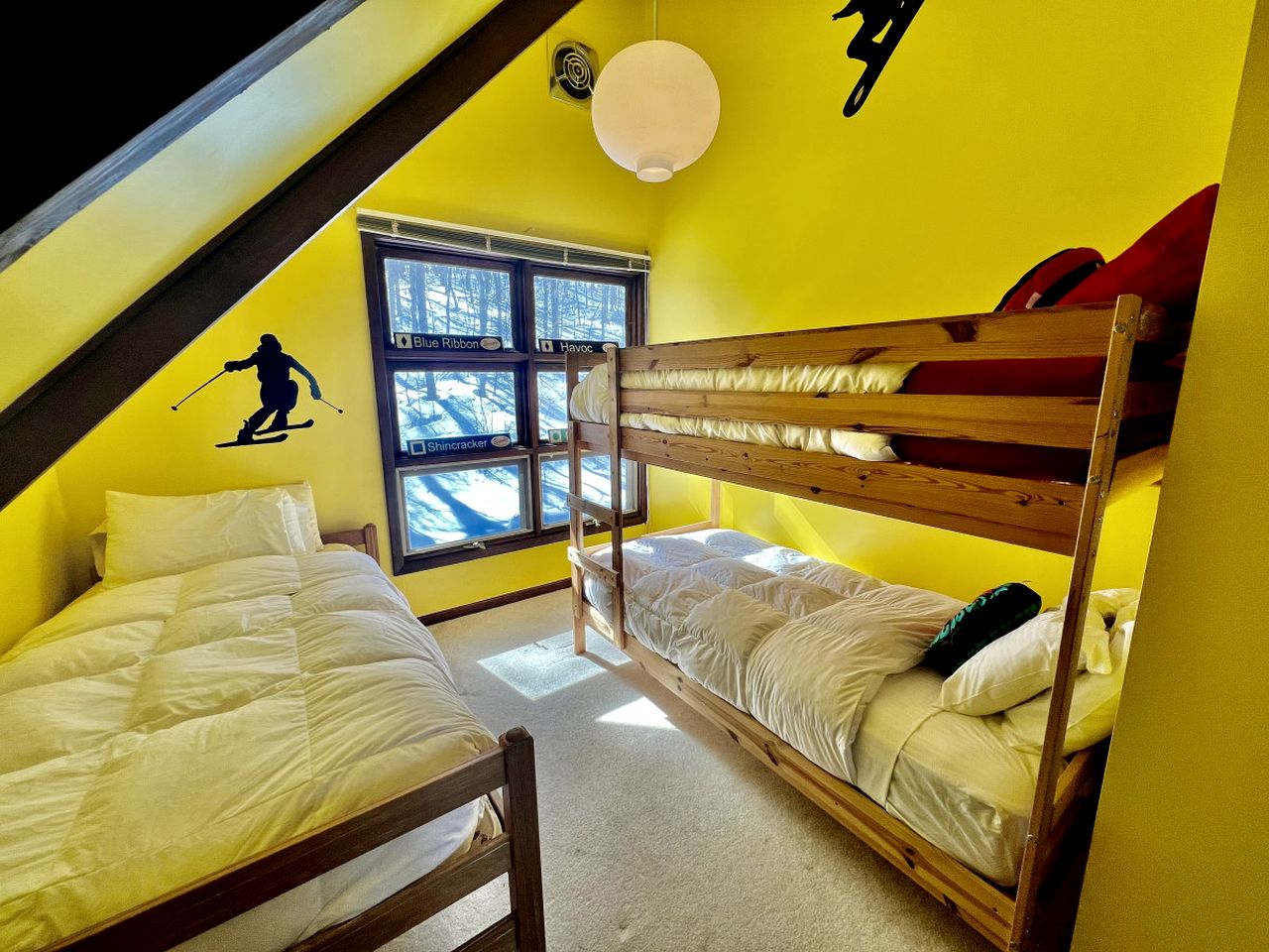 Unbelievable Cabin with Amazing Sights and Fire Pit in Winhall, Vermont