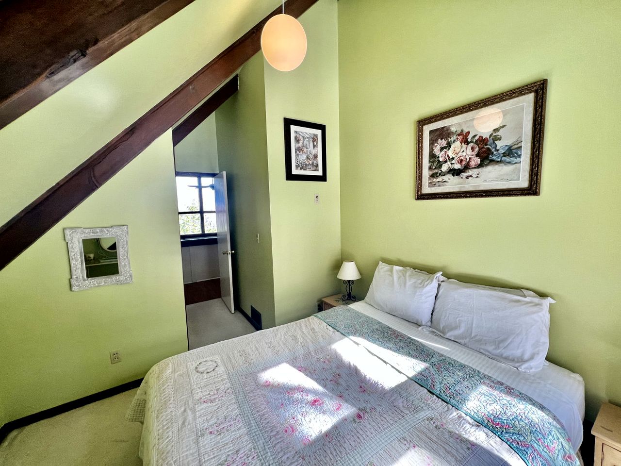 Unbelievable Cabin with Amazing Sights and Fire Pit in Winhall, Vermont