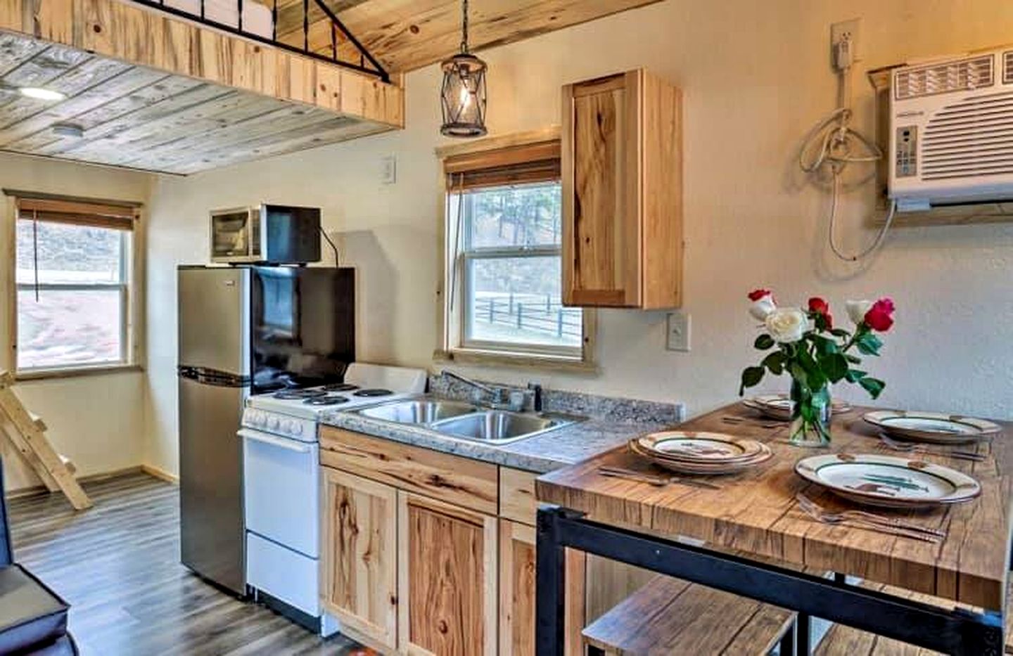 Charming Creekside Cabin Retreat near Battle Creek River in South Dakota