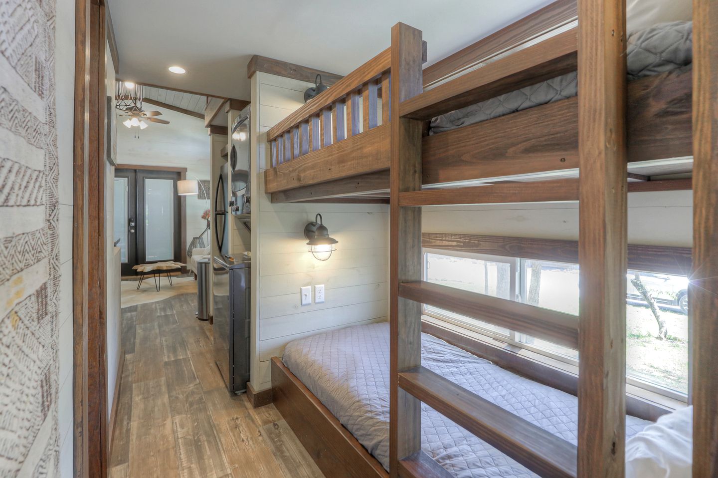 Gorgeous Cabin Surrounded by Trees in Tracy City, Tennessee