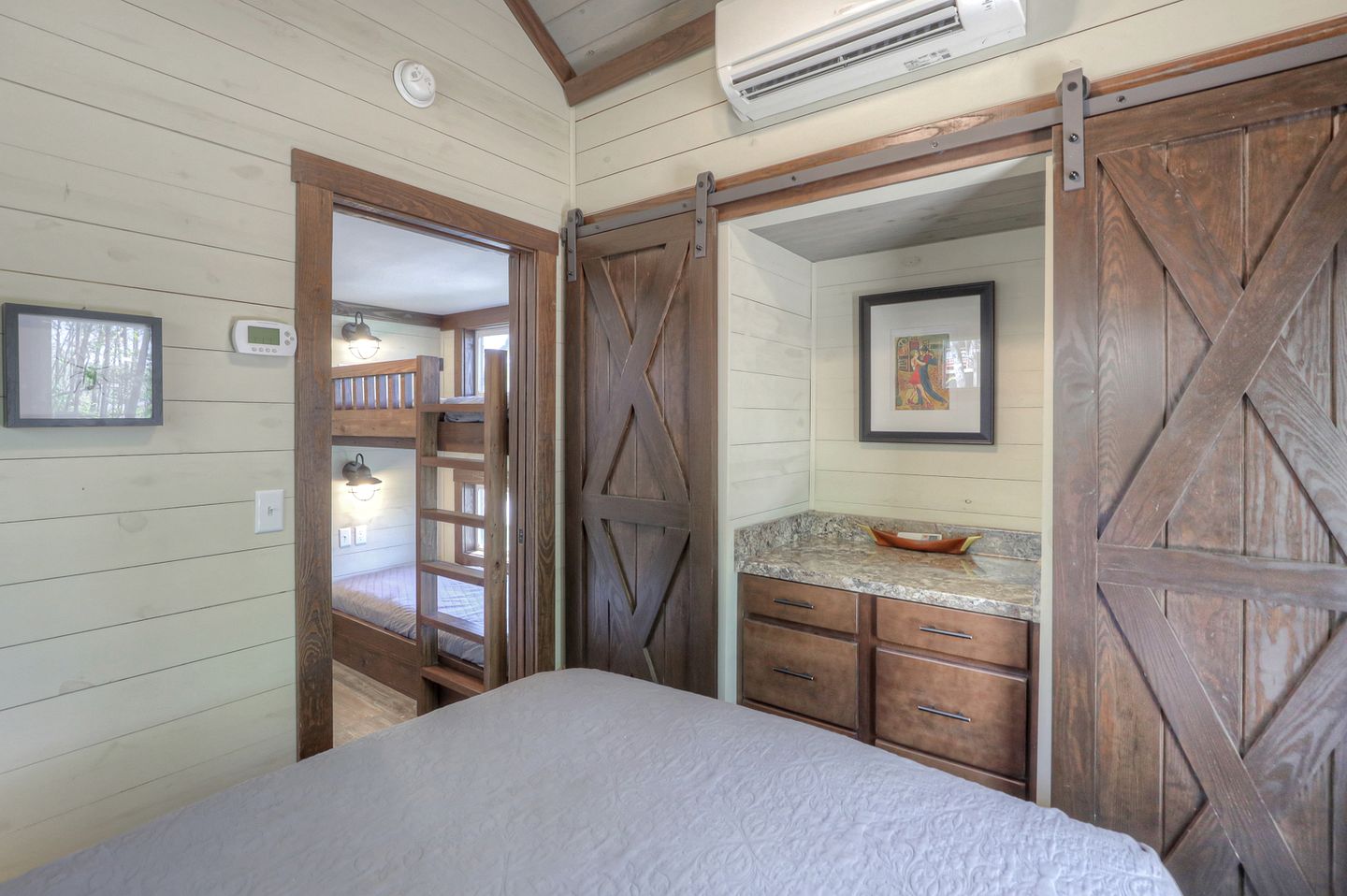 Gorgeous Cabin Surrounded by Trees in Tracy City, Tennessee