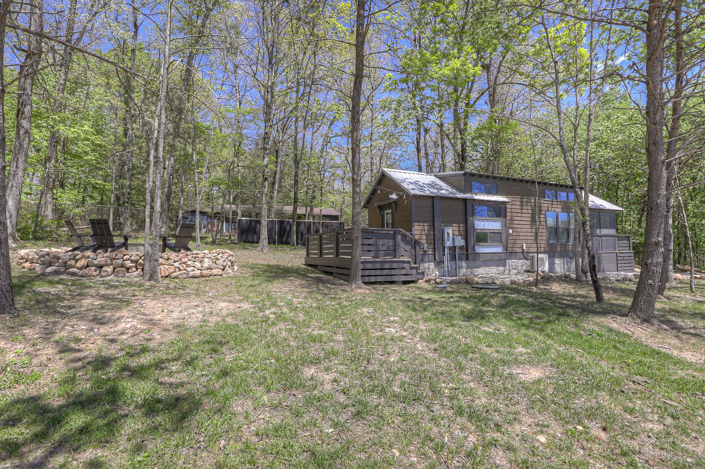 Gorgeous Cabin Surrounded by Trees in Tracy City, Tennessee