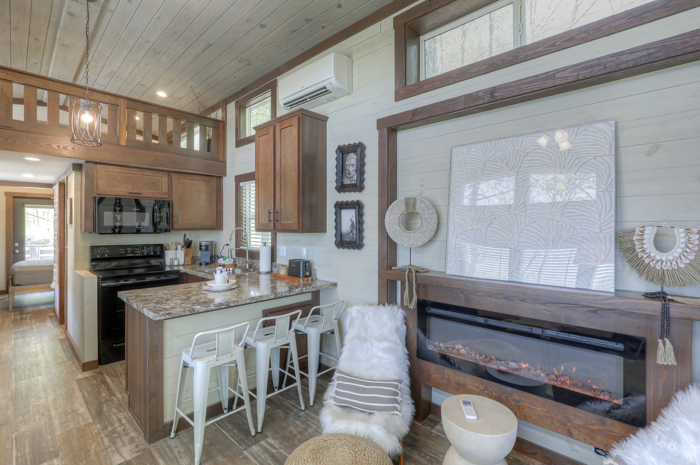 Gorgeous Cabin Surrounded by Trees in Tracy City, Tennessee