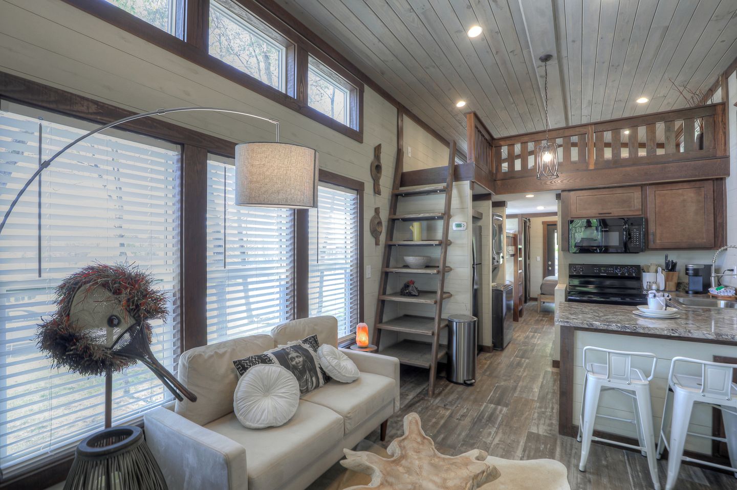 Gorgeous Cabin Surrounded by Trees in Tracy City, Tennessee