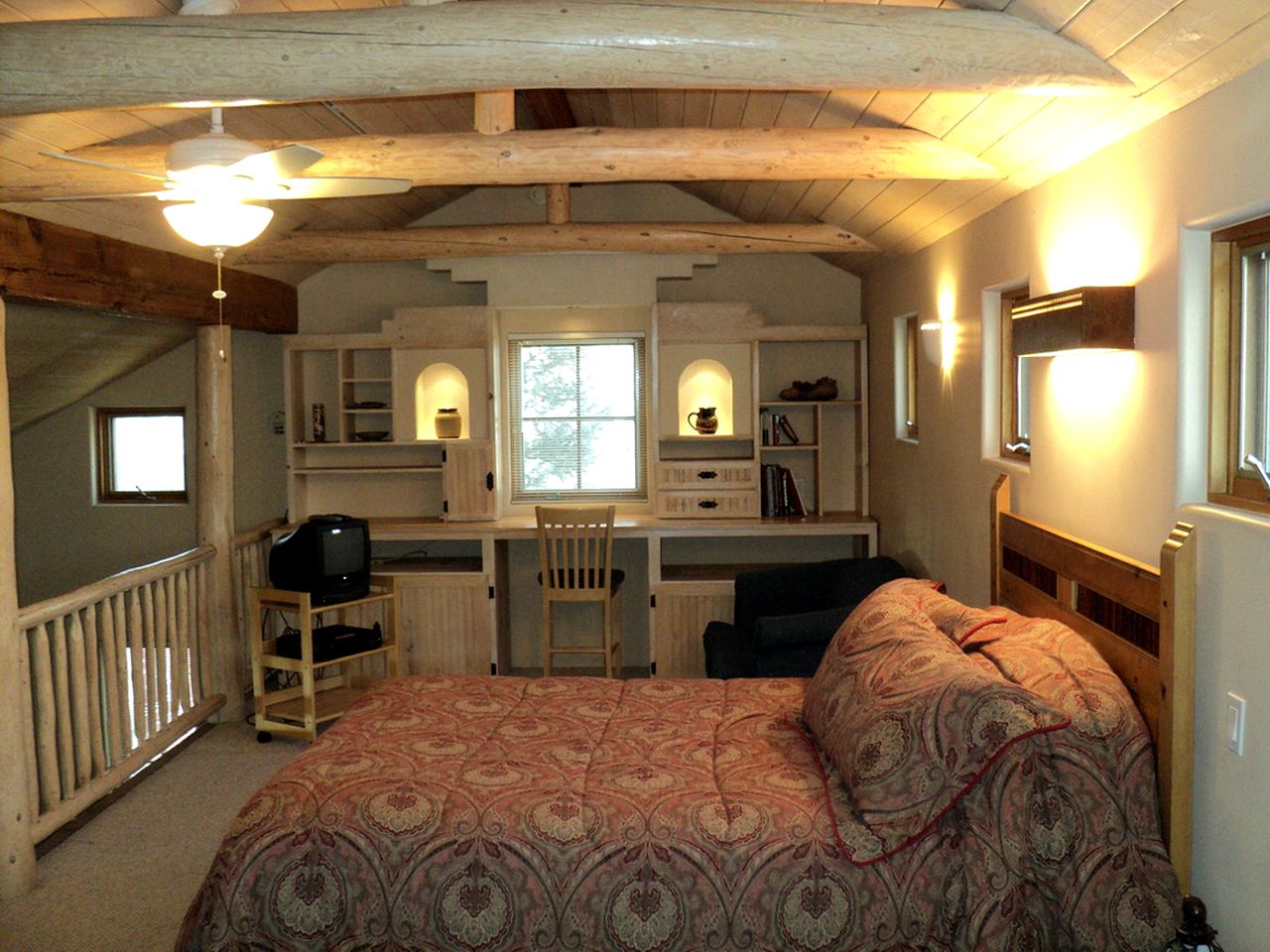 New Mexico Glamping Paradise: Riverfront Rental for the Ultimate Retreat