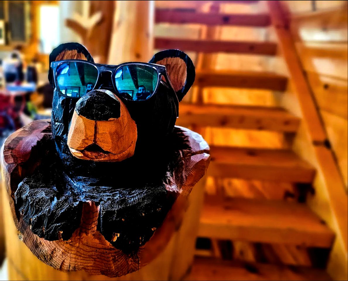 Spectacular Cabin with Mini Golf, Spa, Pool, Arcade, Theater Room and Many More in Tennessee