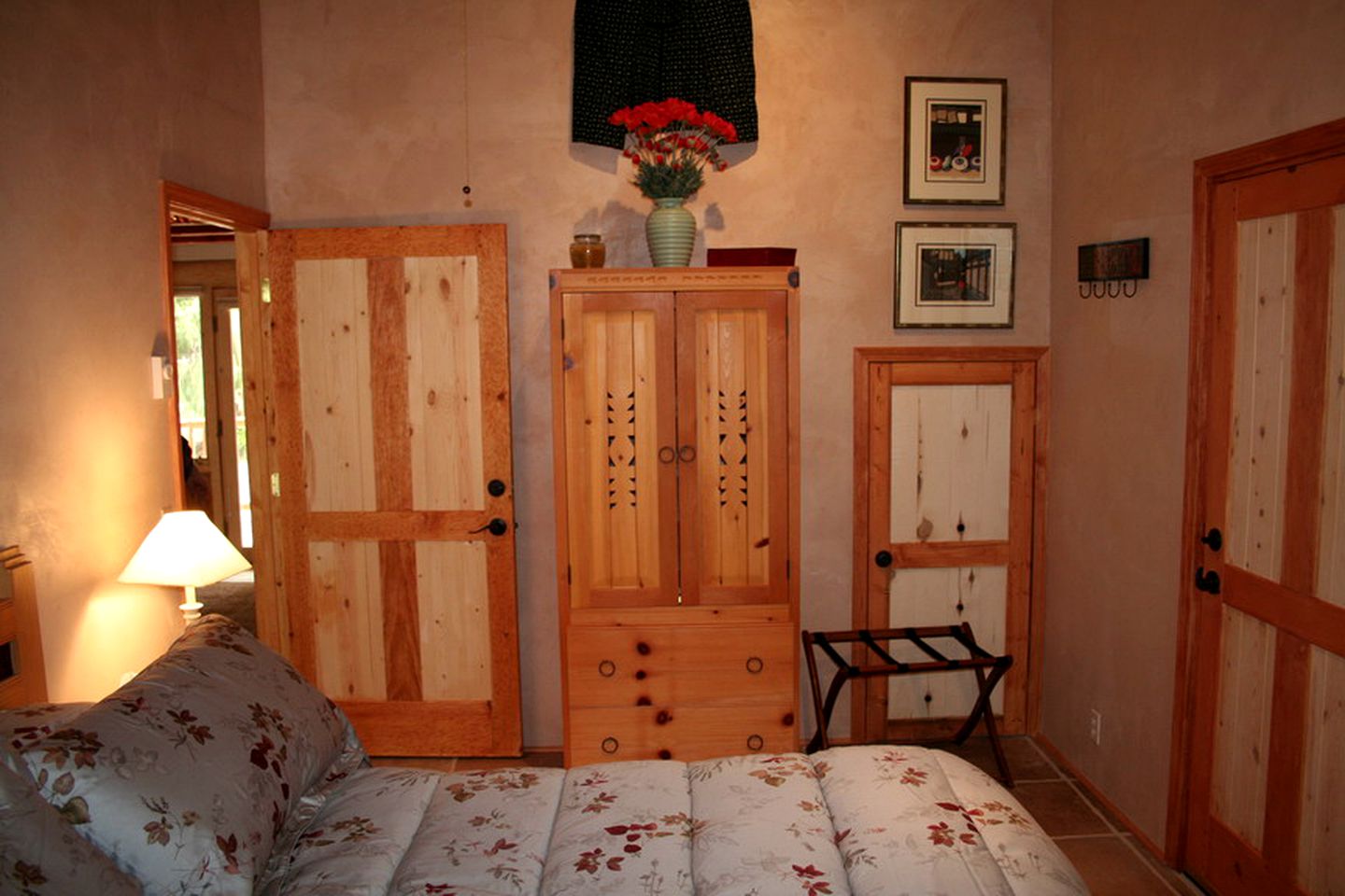 New Mexico Glamping Paradise: Riverfront Rental for the Ultimate Retreat