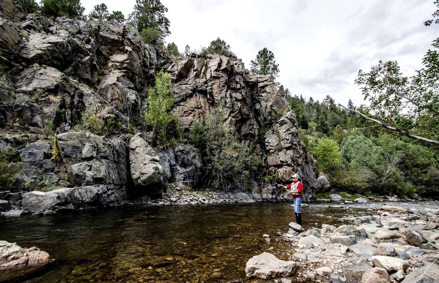 New Mexico Glamping Paradise: Riverfront Rental for the Ultimate Retreat
