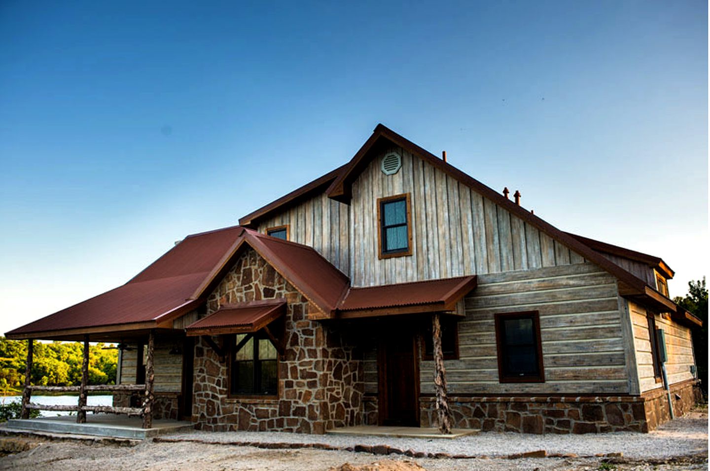 Lakefront Cabin Rental with Private Dock for Weekend Getaway from Wichita, Kansas