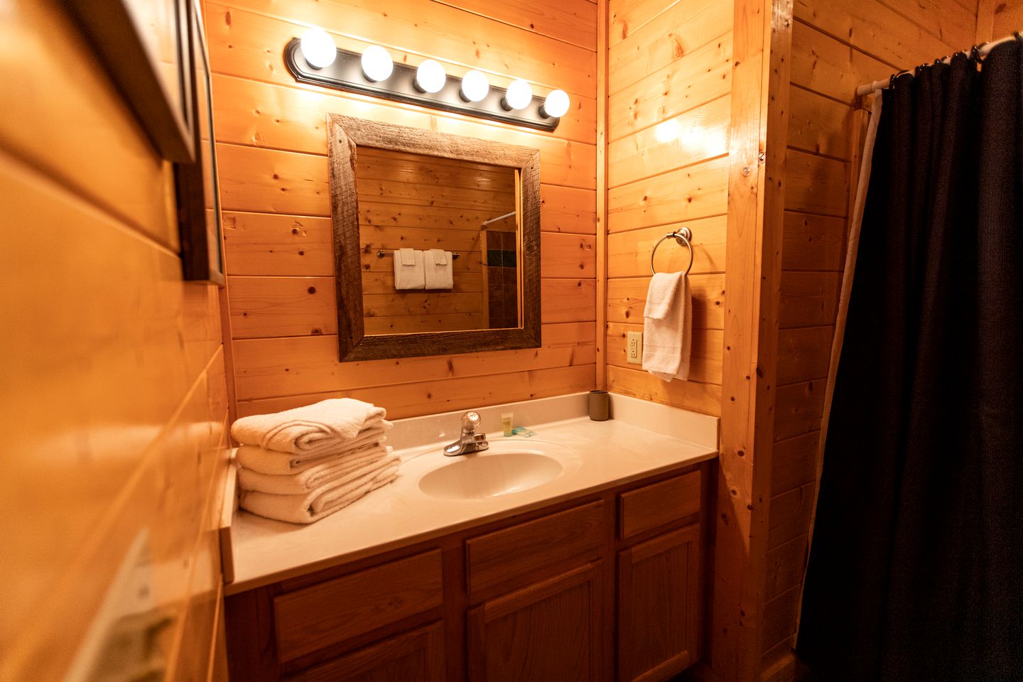 Spacious Great Smoky Mountains Cabin Rental on one of the Best Tennessee Family Resorts