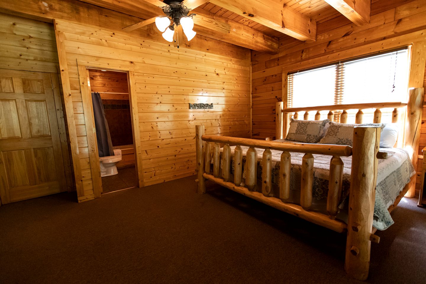 Spacious Great Smoky Mountains Cabin Rental on one of the Best Tennessee Family Resorts