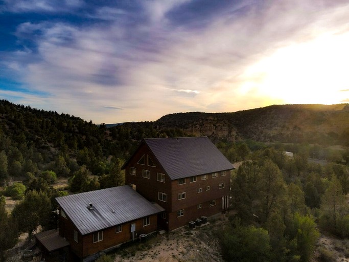 Cabins (United States of America, Orderville, Utah)