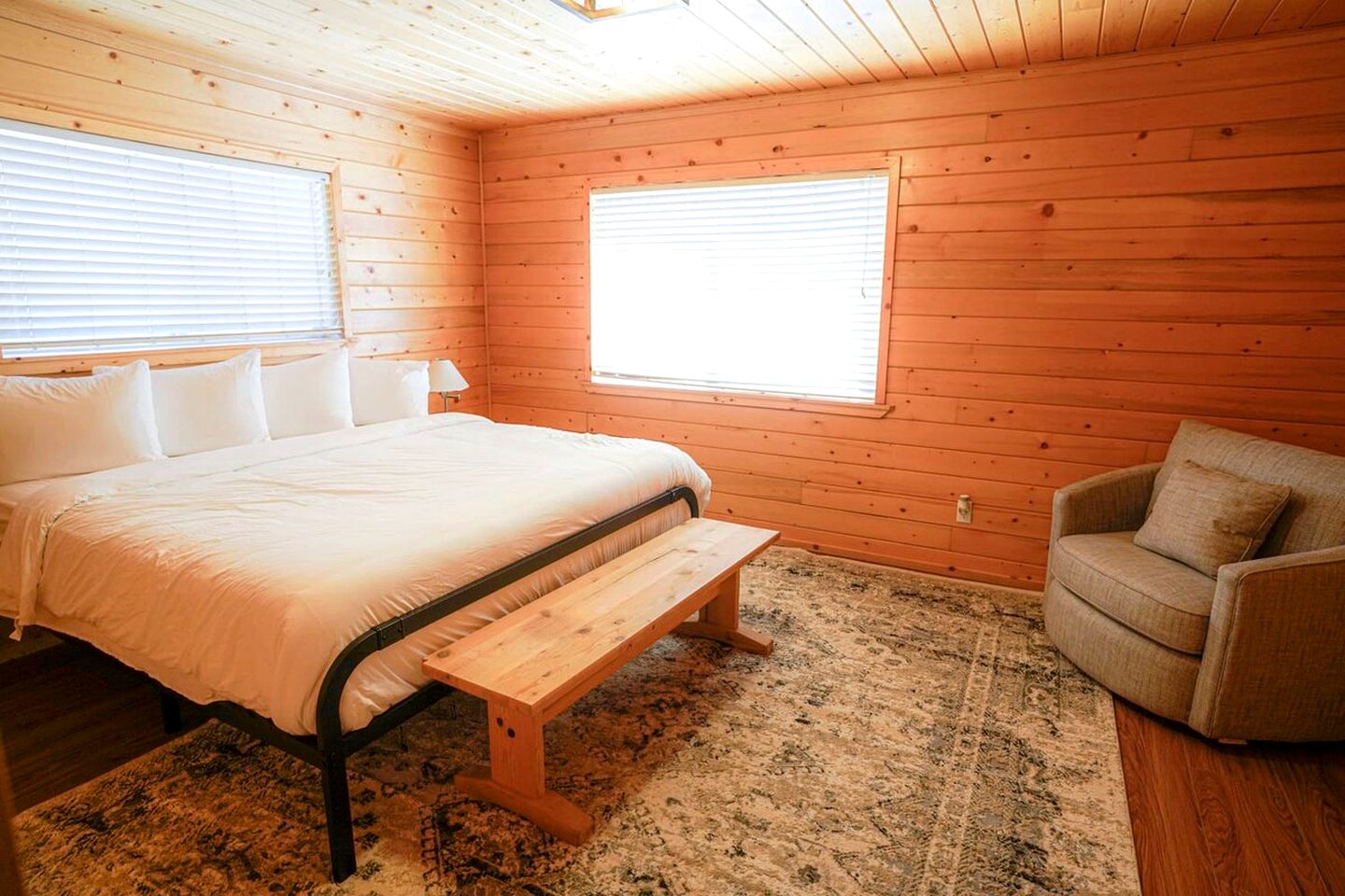 Enormous Cabin with Game Room Perfect for Large Groups in Orderville, Utah