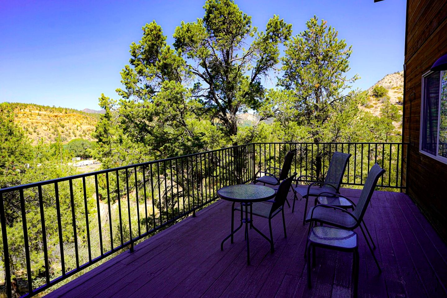 Enormous Cabin with Game Room Perfect for Large Groups in Orderville, Utah