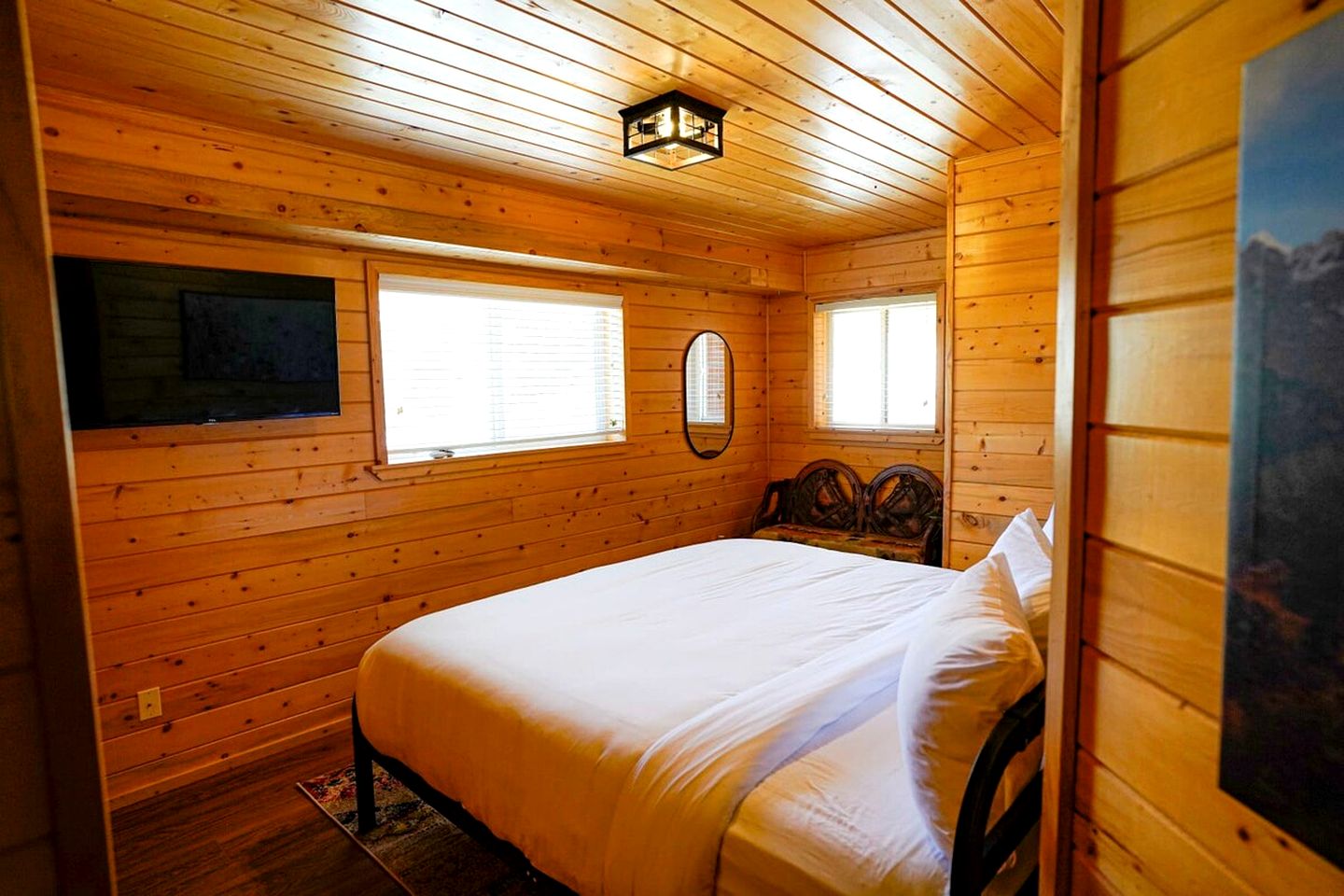 Enormous Cabin with Game Room Perfect for Large Groups in Orderville, Utah